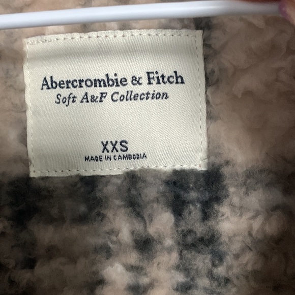 ABERCROMBIE & FITCH Sherpa - Picture 2 of 5